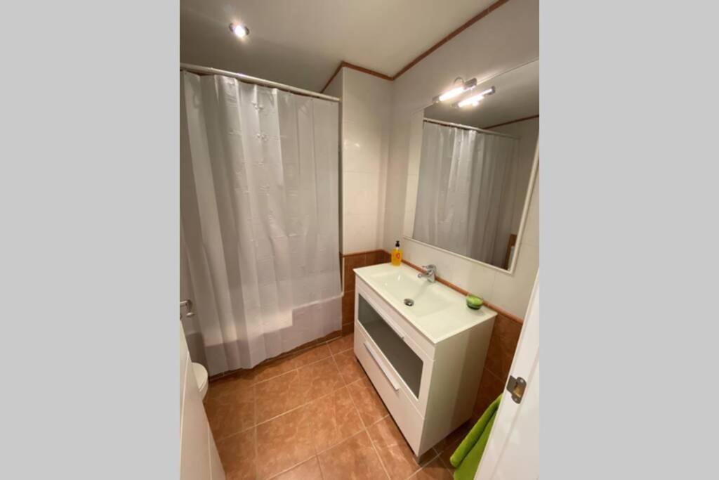 Apartamento Completo Muy Cerca Del Centro Ideal Para Familias Con Piscina Figueras Extérieur photo