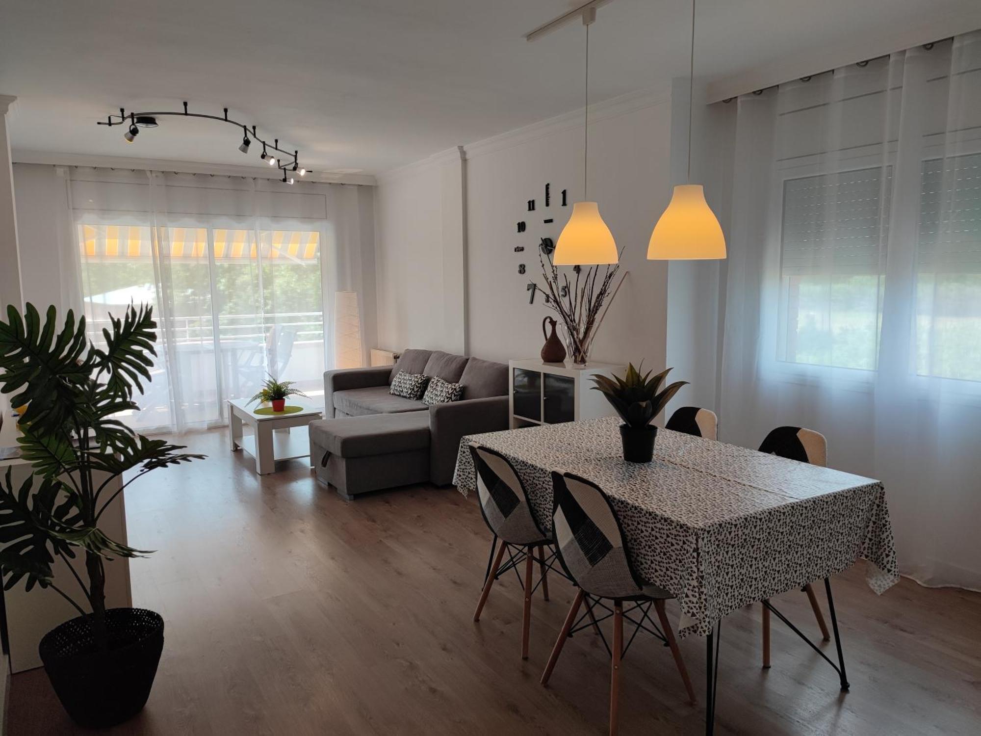 Apartamento Completo Muy Cerca Del Centro Ideal Para Familias Con Piscina Figueras Extérieur photo